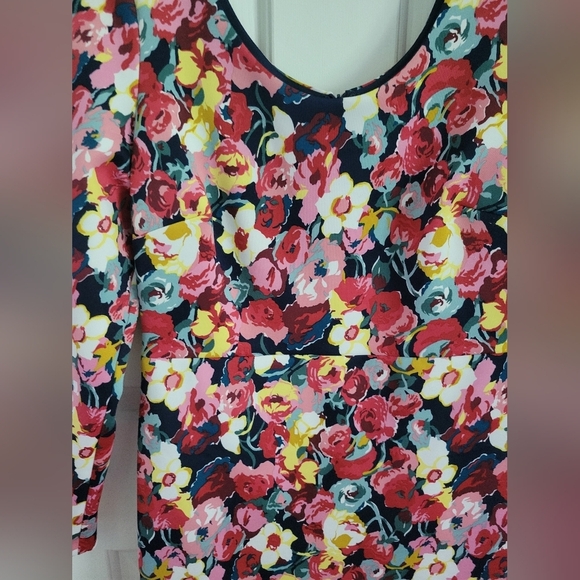 Betsey Johnson Long Sleeve Pink Floral Print Scuba Sheath Midi Dress Size 10 - Picture 3 of 6